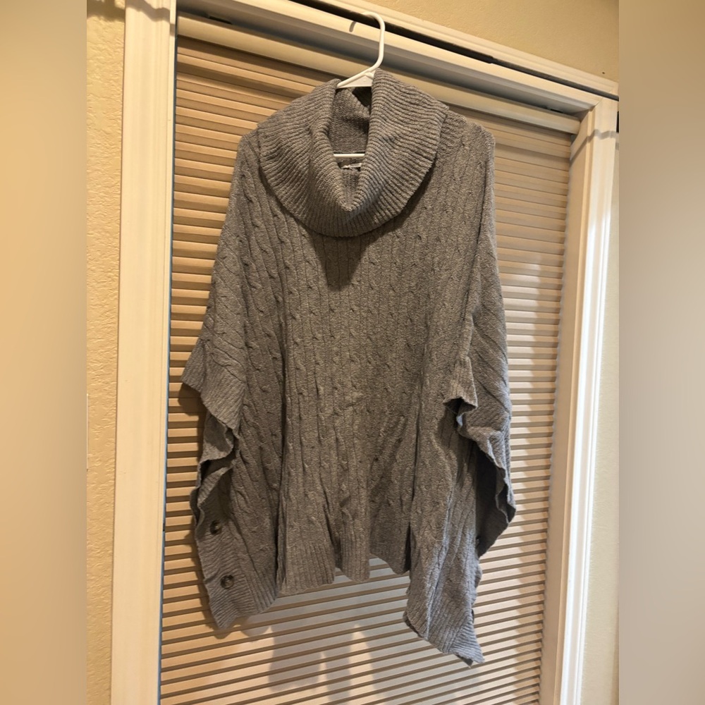 Women’s poncho sweater